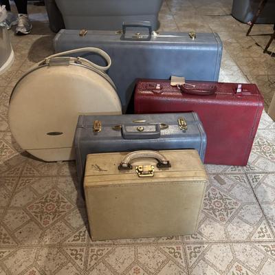 LOT 394: Vintage Luggage Collection