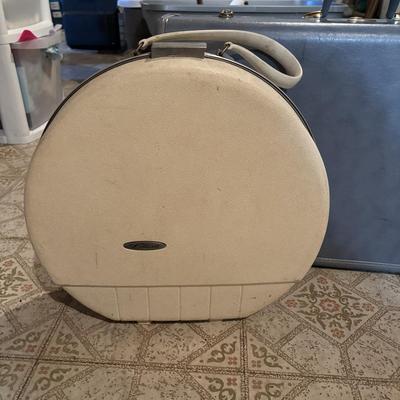 LOT 394: Vintage Luggage Collection