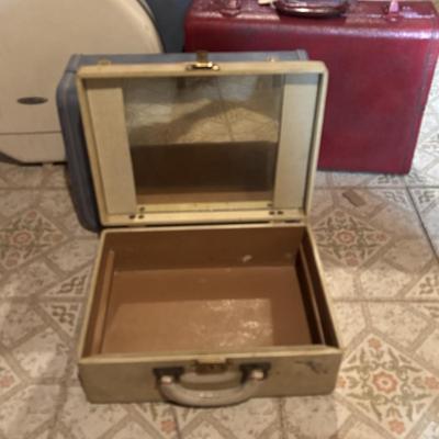 LOT 394: Vintage Luggage Collection