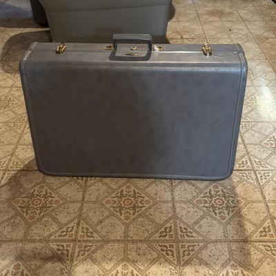 LOT 394: Vintage Luggage Collection