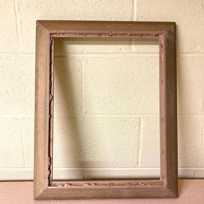 LOT 395: Vintage / Antique Ornate White Shadow Box Mirrored Shelf and Picture Frame