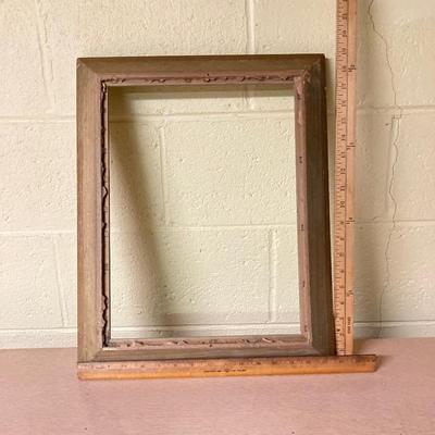 LOT 395: Vintage / Antique Ornate White Shadow Box Mirrored Shelf and Picture Frame