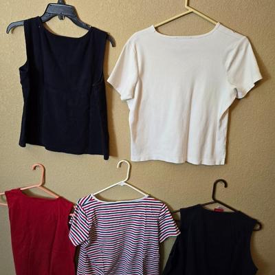 Women's Medium Tops – Mixed Brands, Patriotic & Seasonal Themes