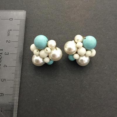 Cute vintage clip on earrings
