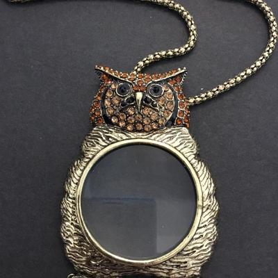 Vintage off park collection crystal owl magnifying glass necklace
