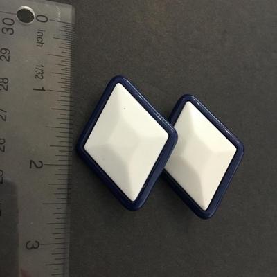 Vintage Lucite Type large diamond shape clip on earrings
