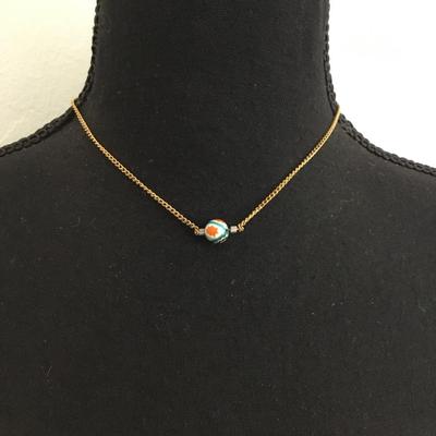Vintage, dainty gold toned super cool bead necklace