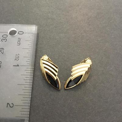 Vintage clip on earrings