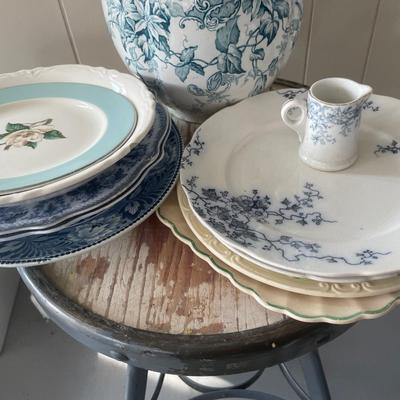 Floral pitchers & plates