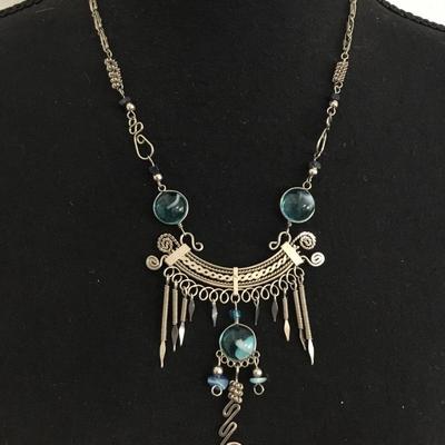 Beautiful silver tone necklace