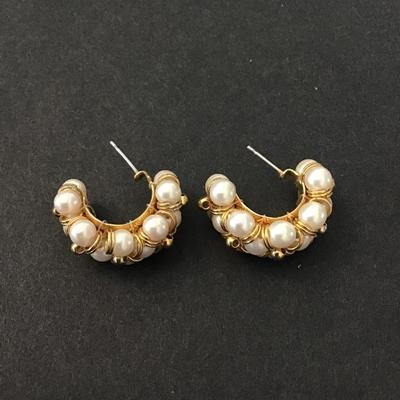 Vintage Avon hoop earrings