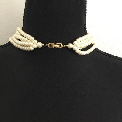 Beautiful vintage nice faux pearl Multi strand necklace