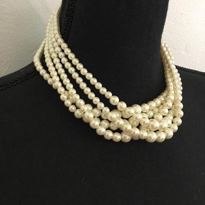 Beautiful vintage nice faux pearl Multi strand necklace