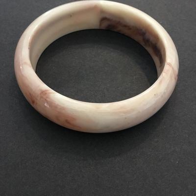 Very nice vintage bangle bracelet
