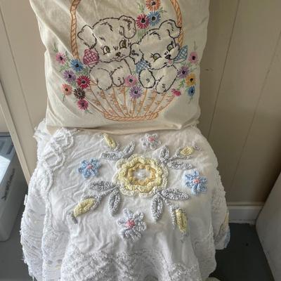 Chenille blanket with embroidery pillow