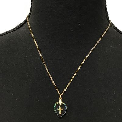 Beautiful Vintage Crystal heart necklace