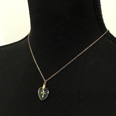 Beautiful Vintage Crystal heart necklace