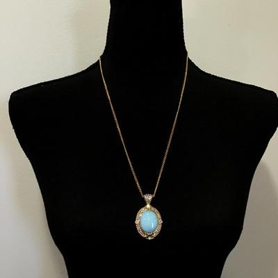 Gorgeous vintage opalite pendant necklace