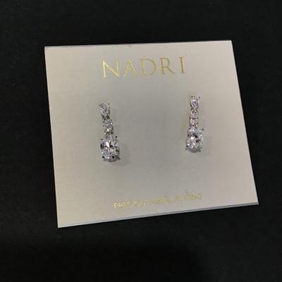 Absolutely gorgeous crystal dangle earrings