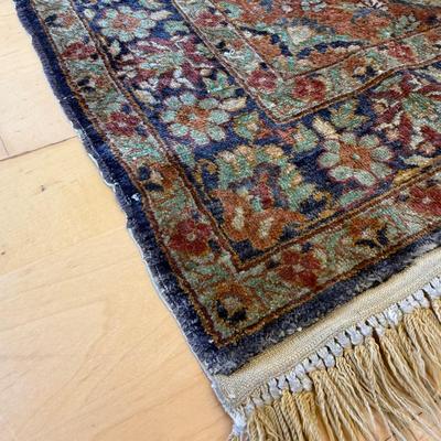 Small Hand Knotted Silk Area Rug (FP-BM)