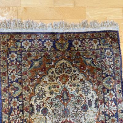 Small Hand Knotted Silk Area Rug (FP-BM)