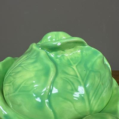 Lettuce Dish with Lid