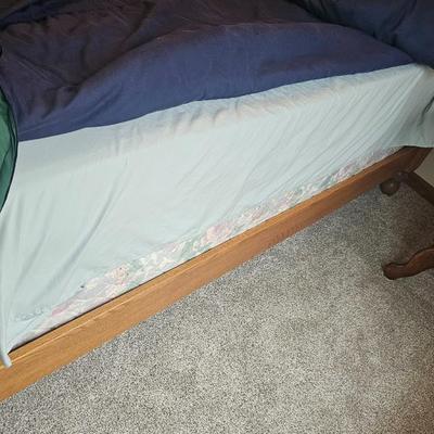 Weaver Craft Wooden Bedframe