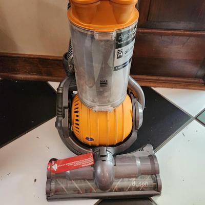 Dyson DC 24 Vacuum Cleaner