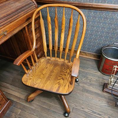 Antique 1800's Roll Top Oak Desk and Chair from PA. Hotel
