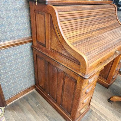 Antique 1800's Roll Top Oak Desk and Chair from PA. Hotel
