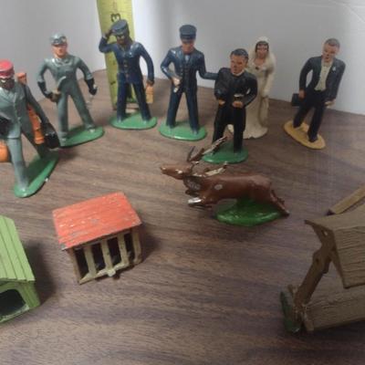 Large Collection of Vintage Small Scale Model Metal/Lead Figures, Animals, and Structures Made in USA, England and France
