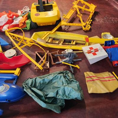 Large lot of G.I. GI Joe Accessories Adventure Team Vechile Boat Helicopter Parts