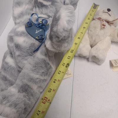 Pair of Shepard's Flock Stuffer Bears 'Sara' and 'Andrew"