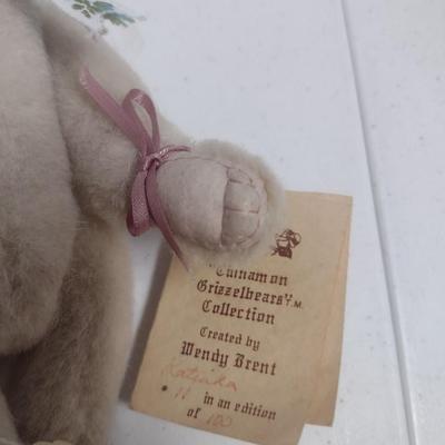 Vintage Cinnamon Grizzelbears Collection Stuffed Bear 'Katinka' by Wendy Brent 11/100