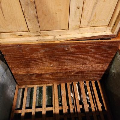 Antique Large Wooden Ice Box 32x22x28H
