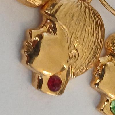 Vintage Gold-Tone Jewelry Lot – Heart Locket, “Grandma” Charm Necklace, and Textured Cuff Bracelet