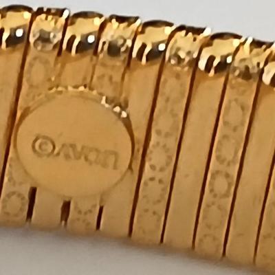 Vintage Gold-Tone Jewelry Lot – Heart Locket, “Grandma” Charm Necklace, and Textured Cuff Bracelet