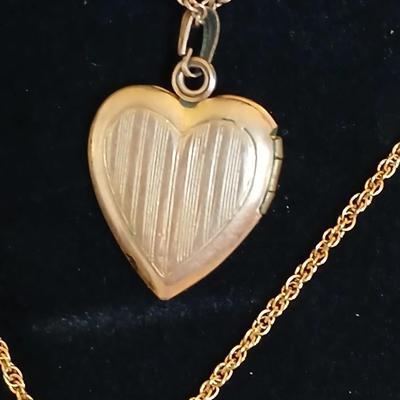 Vintage Gold-Tone Jewelry Lot – Heart Locket, “Grandma” Charm Necklace, and Textured Cuff Bracelet
