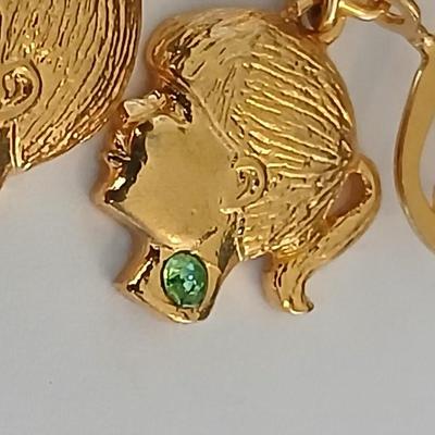 Vintage Gold-Tone Jewelry Lot – Heart Locket, “Grandma” Charm Necklace, and Textured Cuff Bracelet