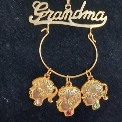 Vintage Gold-Tone Jewelry Lot – Heart Locket, “Grandma” Charm Necklace, and Textured Cuff Bracelet