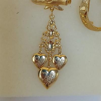 Lot of Vintage Gold-Tone Heart Jewelry – Necklaces, Earrings, Lockets & Bracelet