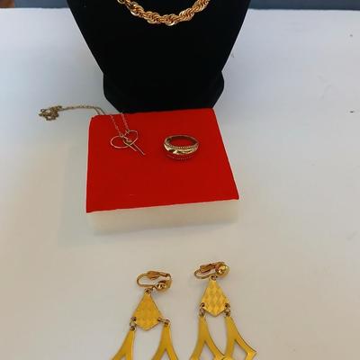 Vintage Gold-Tone Jewelry Lot – Rope Chain, Key Pendant, Band Ring & Geometric Clip-On Earrings