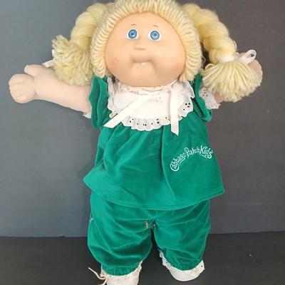 Vintage 1985 Cabbage Patch Kid Doll – Coleco – Original Outfit, Blonde Yarn Hair