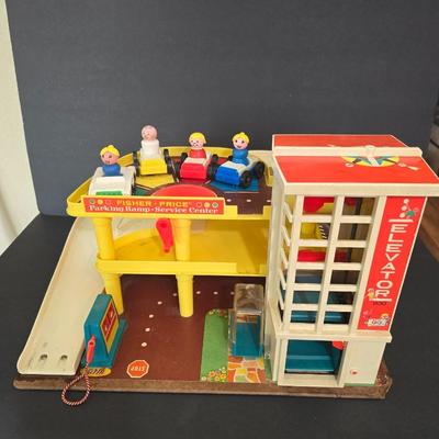 Vintage Fisher-Price #930 Parking Ramp Service Center – With Figures & Cars