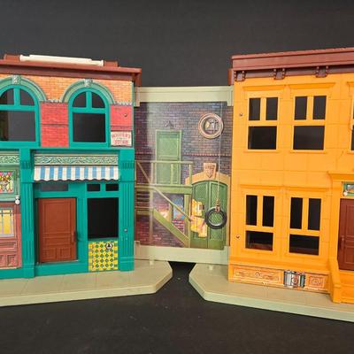 Vintage Fisher-Price Sesame Street Play Family Playset #938 – With Figures & Accessories