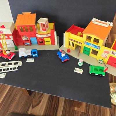 Vintage Fisher-Price Play Family Village #997 – Multi-Building Set with Accessories & Figures