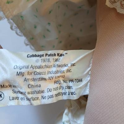 1986 Cabbage Patch Kids Girl Doll – Coleco – Original Dress – Pink Signature