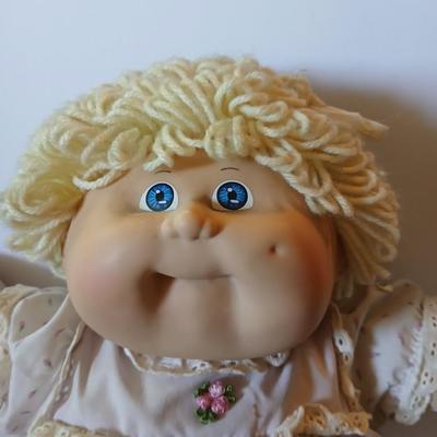 Vintage Cabbage Patch Kids Girl Doll – Blonde Yarn Hair, Blue Eyes – Red Dress Set – Coleco