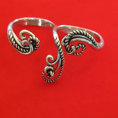 Carolyn Pollack Relios Sterling Silver Open Scroll double finger Ring – Crescent R Mark