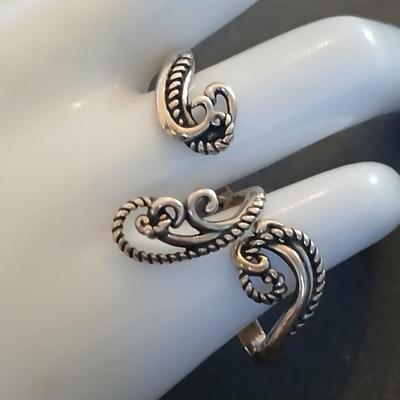 Carolyn Pollack Relios Sterling Silver Open Scroll double finger Ring – Crescent R Mark